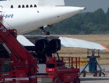 Das Zerlegen der Concorde nach der Landung am Flughafen Karlsruhe / Baden-Baden