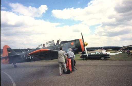 American "T6" am Flugplatz Karlsruhe-Forchheim